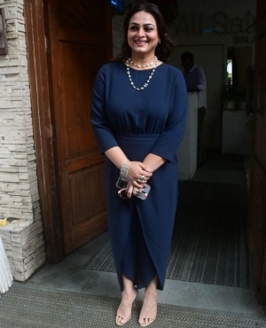 Shilpa Shirodkar looks elegant in long blue dress 