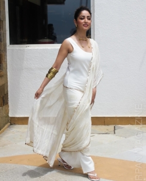 Yami Gautam stuns in white on set of Bhoot Police