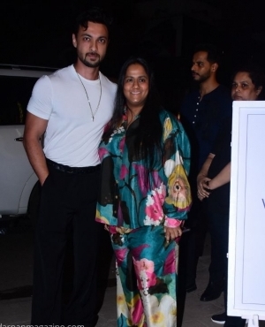 Arpita Khan opts for a multicoloured outfit as she is clicked with husband Aayush Sharma