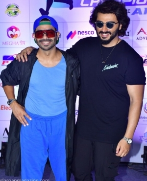 Aparshakti Khurana poses alongside Arjun Kapoor 