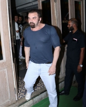 Sohail Khan spotted at Los Cavos restaurant in Mumbai 