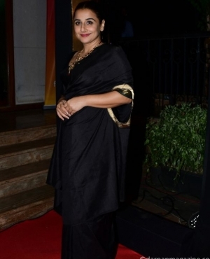 Vidya Balan stuns in black 