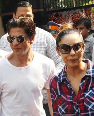 Bollywood Stars Cast Their Vote