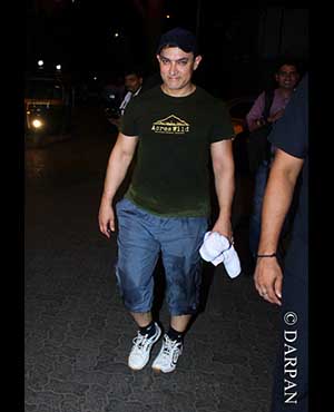 Aamir Khan Snapped Playing Tennis at Khar Gymkhana