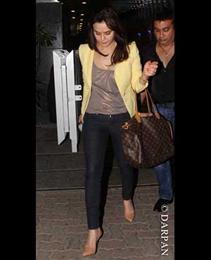 Preity Zinta Snapped at Hakkason restaurant, Bandra