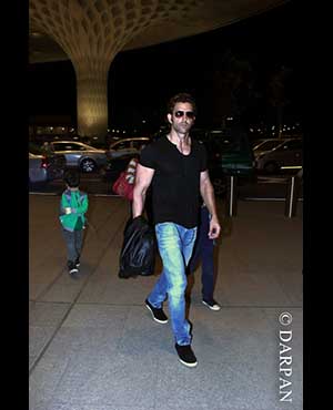 Hritik Roshan was spotted at Mumbai Airport with his son