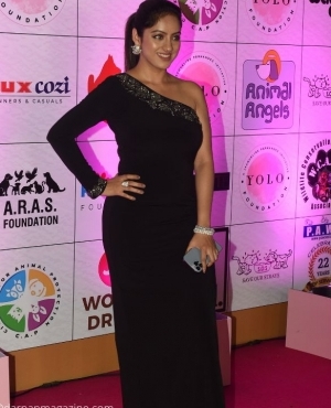 Deepika Singh stuns in black