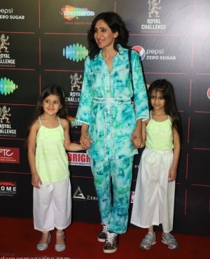 Teejay Sidhu poses with her girls 