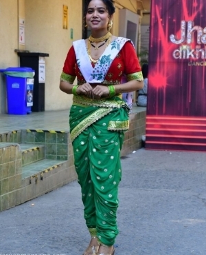 Manisha Rani looks beautiful in her traditional get up 