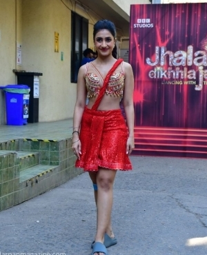 Dhanashree Verma is hot in red 