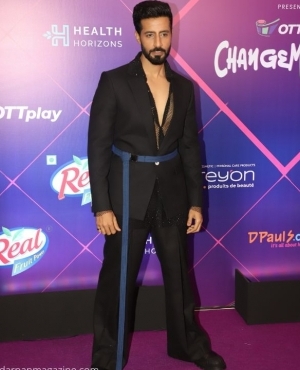 Bhuvan Arora looks chic in black 