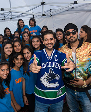 Dr Cabbie Grooves with Shiamak Vancouver Team