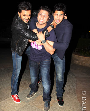 Ek Villain Team Celebrates Success