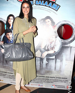 Ekkis Topon Ki Salami Screening