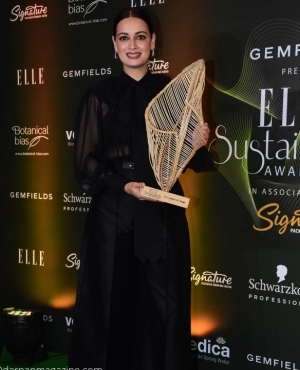 Dia Mirza wins ELLE Leaders of Change Award 