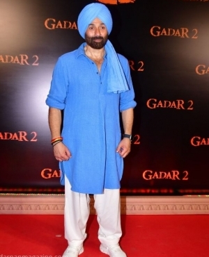 Sunny Deol the lead in Gadar 2 poses for the press 