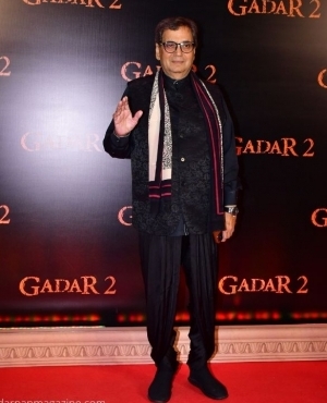 Subhash Ghai makes an appearance on the red carpet 