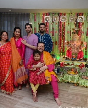 Neil Nitin Mukesh with whole family 