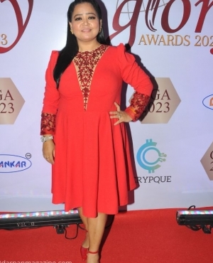 Comedian Bharti Singh is pretty in red 