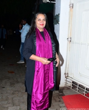 Shabana Azmi looking elegant 