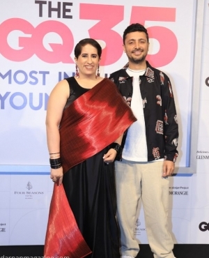 Producer Muneet Monga goes for a saree look 