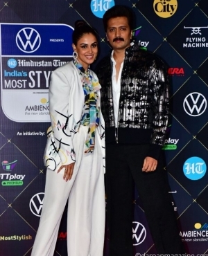 Genelia D'Souza is a vision in white alongside Riteish Deshmukh in black 