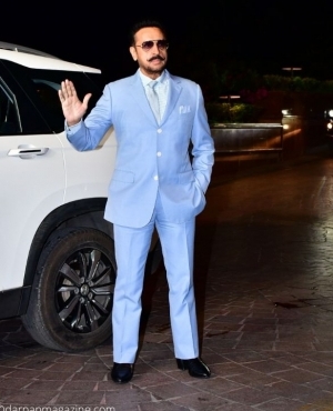 Gulshan Grover is looking like a hot villain in his blue suit 