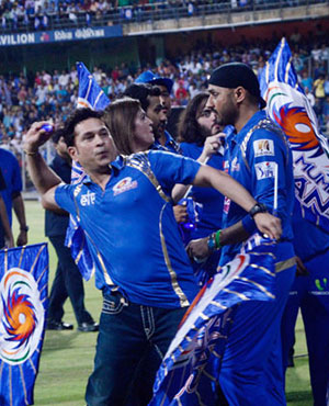 IPL Champions Mumbai Indians Party in Style