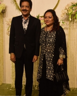 Udit Narayan and wife Ranjana Narayan Jha are a power couple 