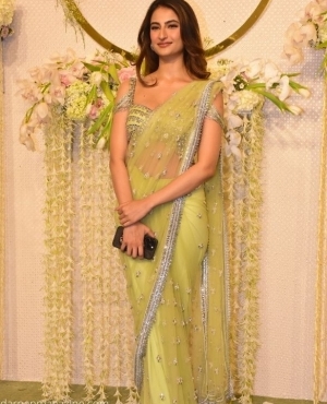 Palak Tiwari is a dream in her light green saree 