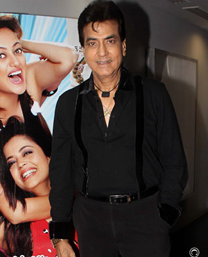 Jeetendra graces Hu Tu Tu Premiere