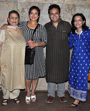 Divya Dutta with Friends