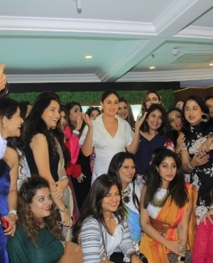 Kareena Kapoor takes a pic with attendees at the event 