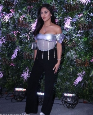Krystle D’Souza looks festive with silver and black as the OTTD 