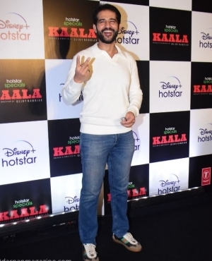 Hiten Tejwani is a bundle of joy as he poses for the press 