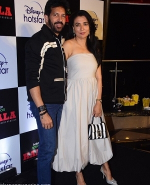 Mini Mathur poses alongside husband Kabir Khan 