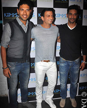 Launch of KIPOS bar at Bandra