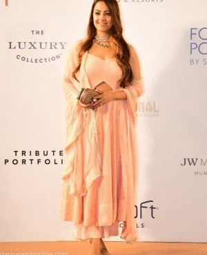 Anita Hassanandani Reddy is pretty in a peach suit 