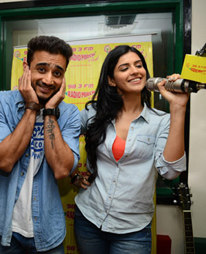 Lekar Hum Deewana Dil starcast at Radio Mirchi