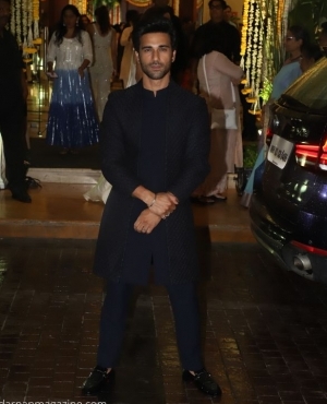 Pulkit Samrat looks dapper at the reception 