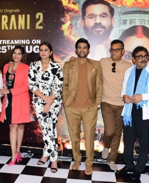 Entire cast of Maharani 2 poses together 