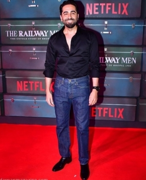 Ayushmann Khurrana is all smiles as he is snapped on the red carpet 