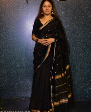Singer Sunidhi Chauhan looks pretty in her black saree 