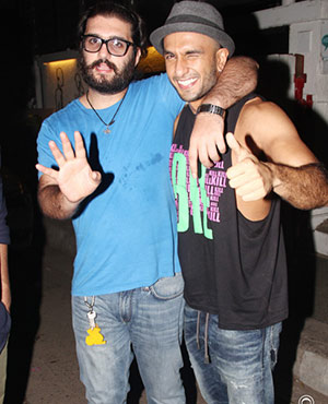 Ranveer Singh Snapped In A New look
