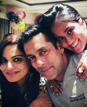 Salman Hosts Birthday Bash For Mother Salma
