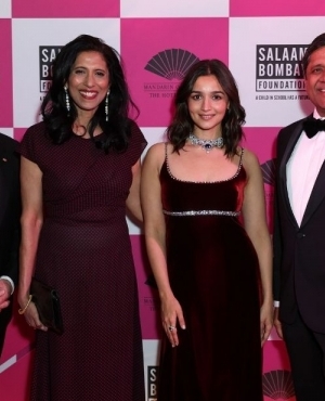 CEO of Mandarin Oriental Hotel Group Laurent Kleitman, CEO of Chanel, Leena Nair, Alia Bhatt, and Leena Nair's husband Kumar Nair 