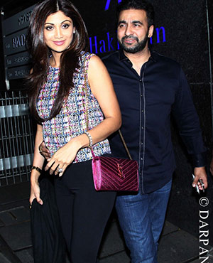 Shilpa Shetty Snapped With Family