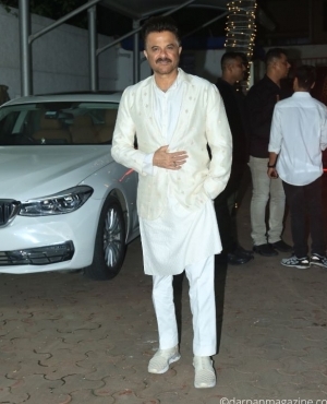 Anil Kapoor shows up in white 