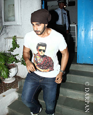 Sonakshi Celebrates Birthday with Friends