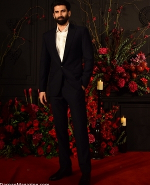 Aditya Roy Kapur looks dapper at the reception 
